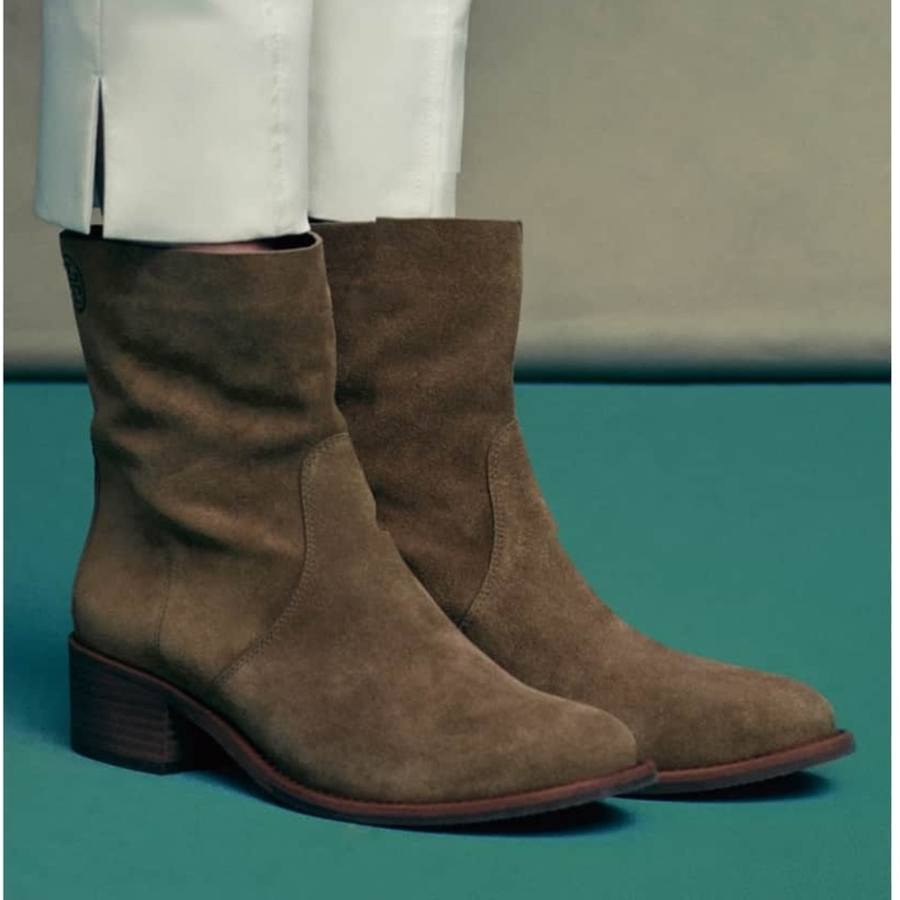 FIRM // NIB Tory Burch Siena suede Bootie Boots 7 - Picture 2 of 8